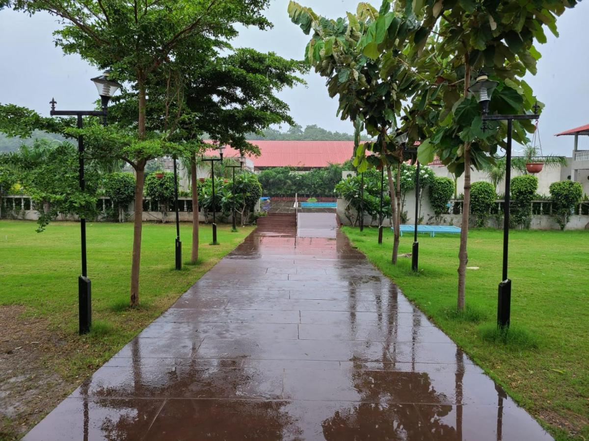 Jaidev Farms And Resort Chhindwāra Exterior foto